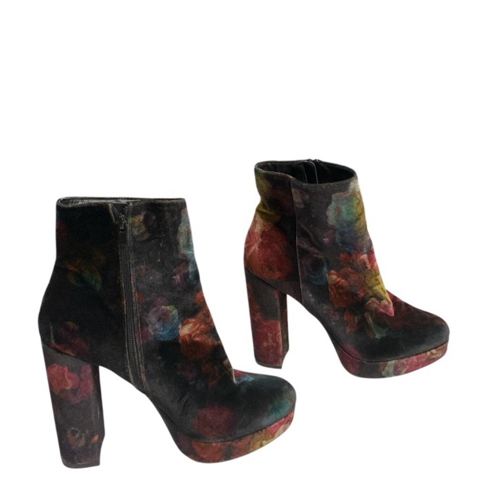 Black Floral Velvet Zip Up Platform Boots by Madden Girl / Size 10